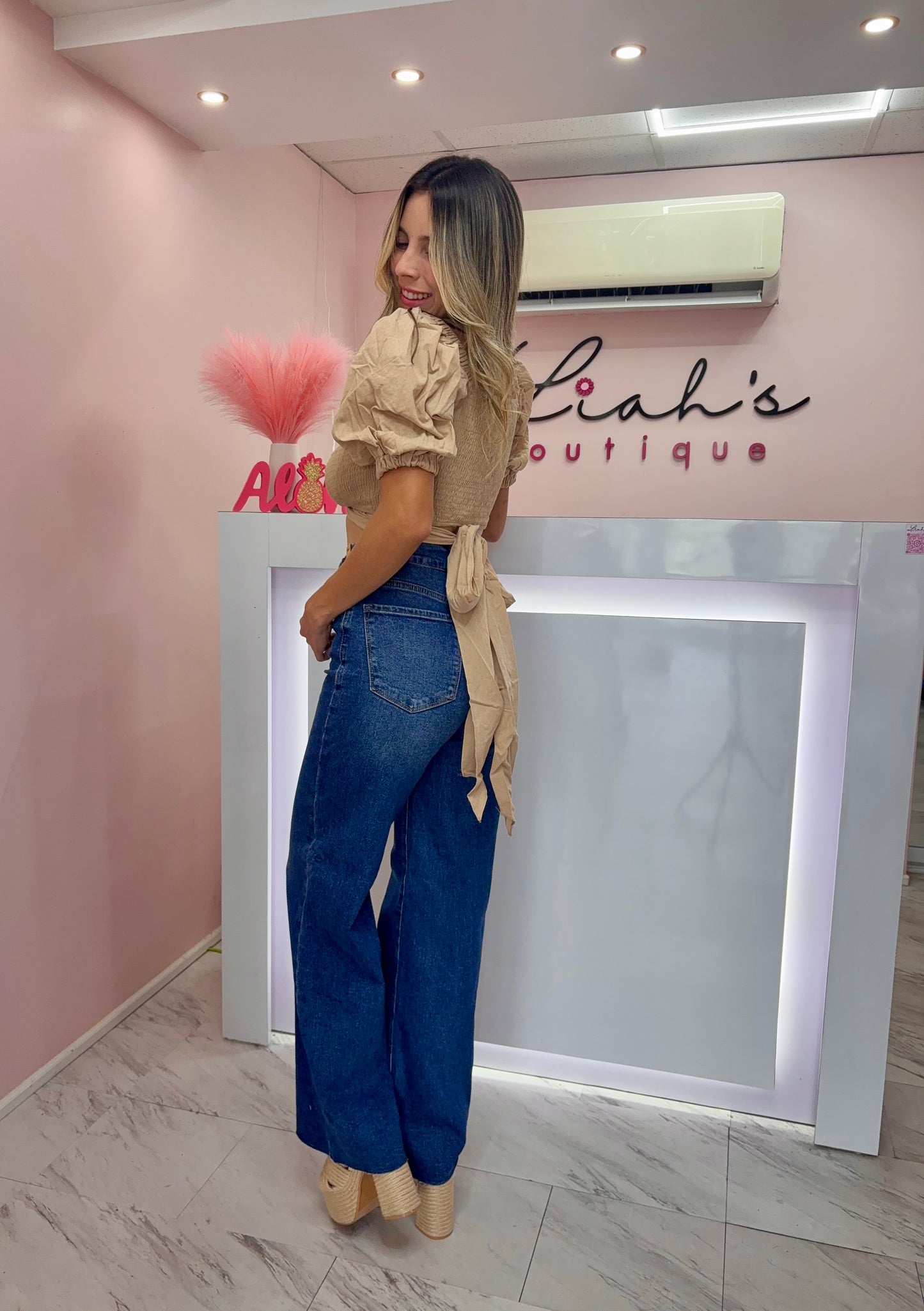 Wide leg Vibrant