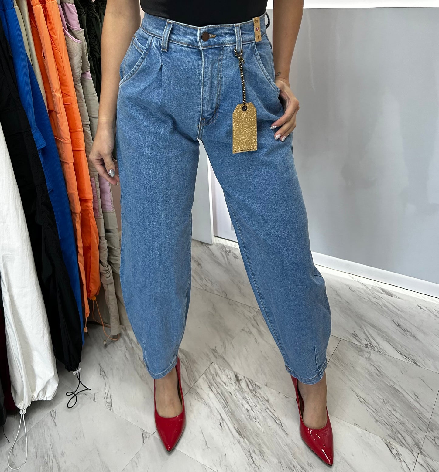 Medium Stone | Mom Jeans Vibrant