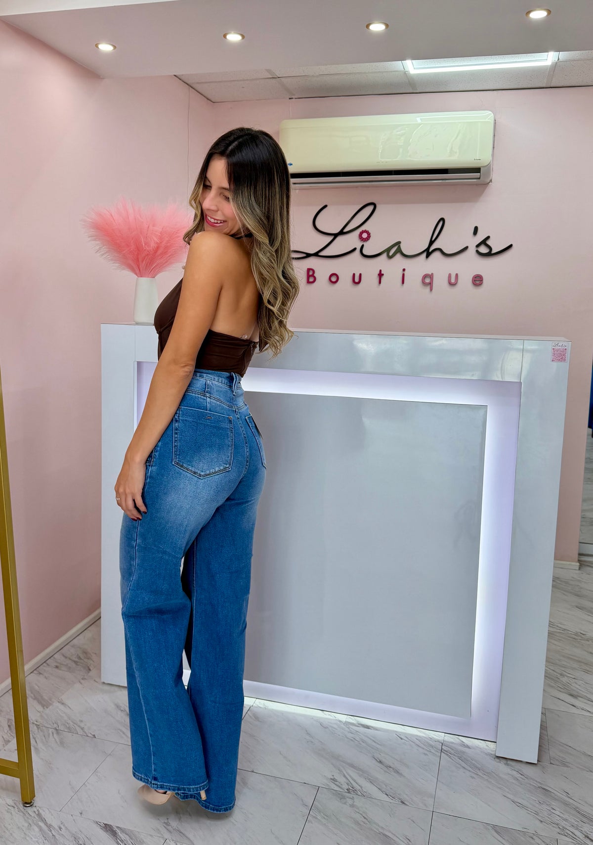 Vibrant Jean | Medium Stone