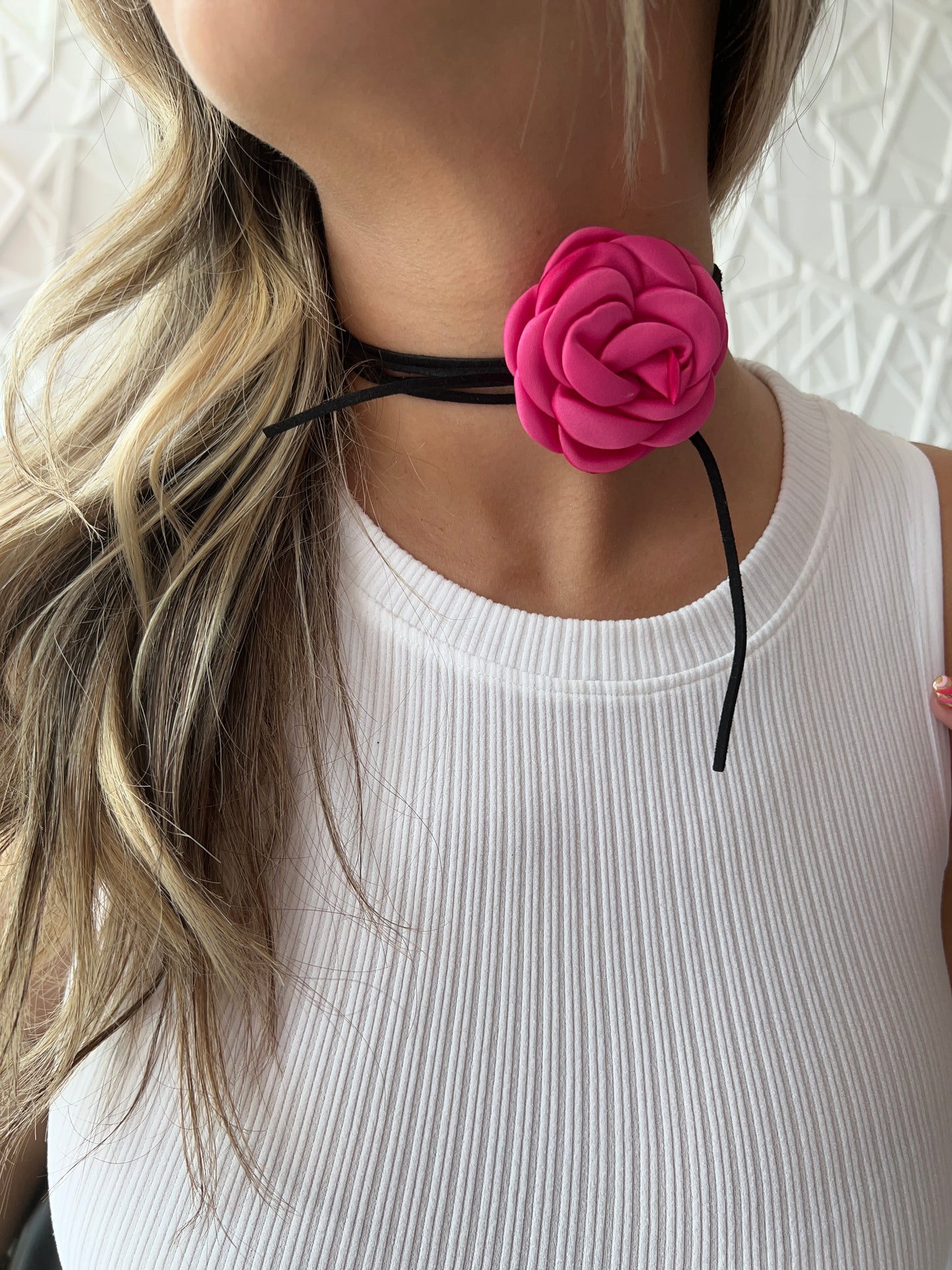 Choker Flower